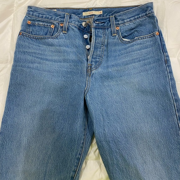 Levi’s wedgie jeans - Picture 3 of 4